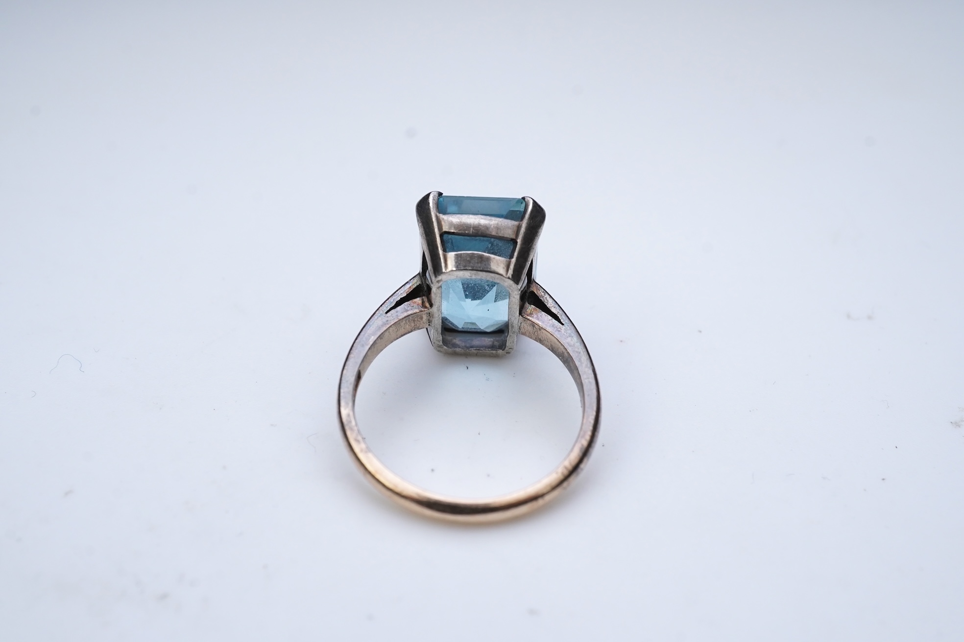An aquamarine ring, mid 20th century